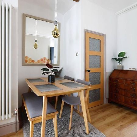 Stunning 2 Bedroom Flat 8Min Walk From The Beach Brighton ภายนอก รูปภาพ